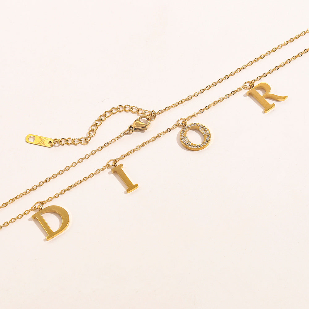 Collar de cadena fina con dije de letra en acero inoxidable 304