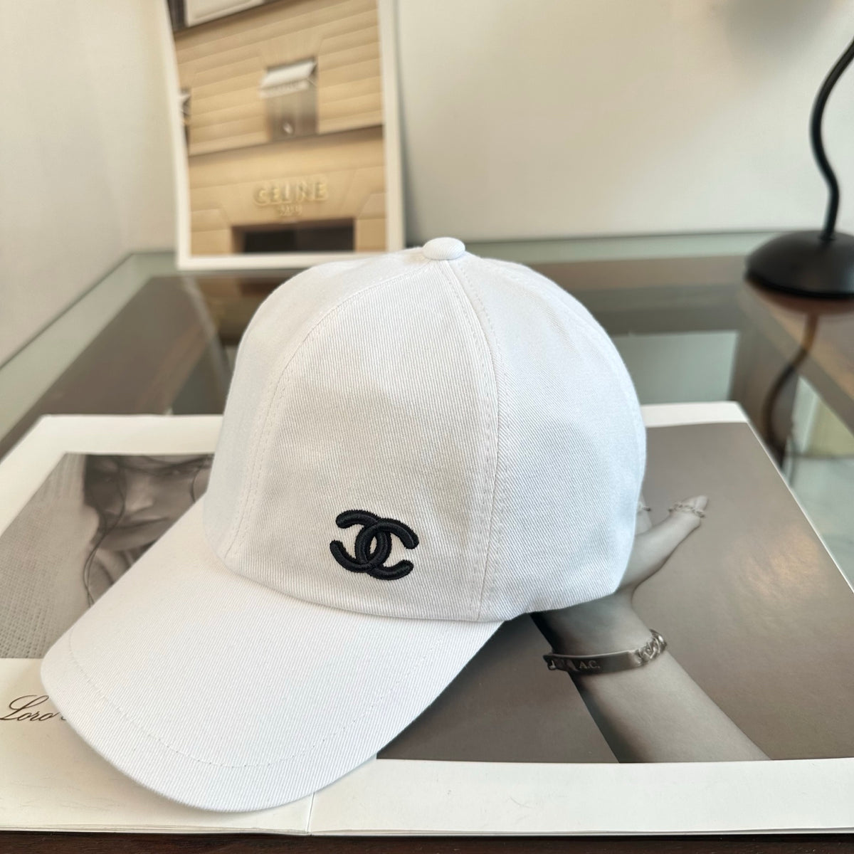 Plain Embroidered Emblem Baseball Cap