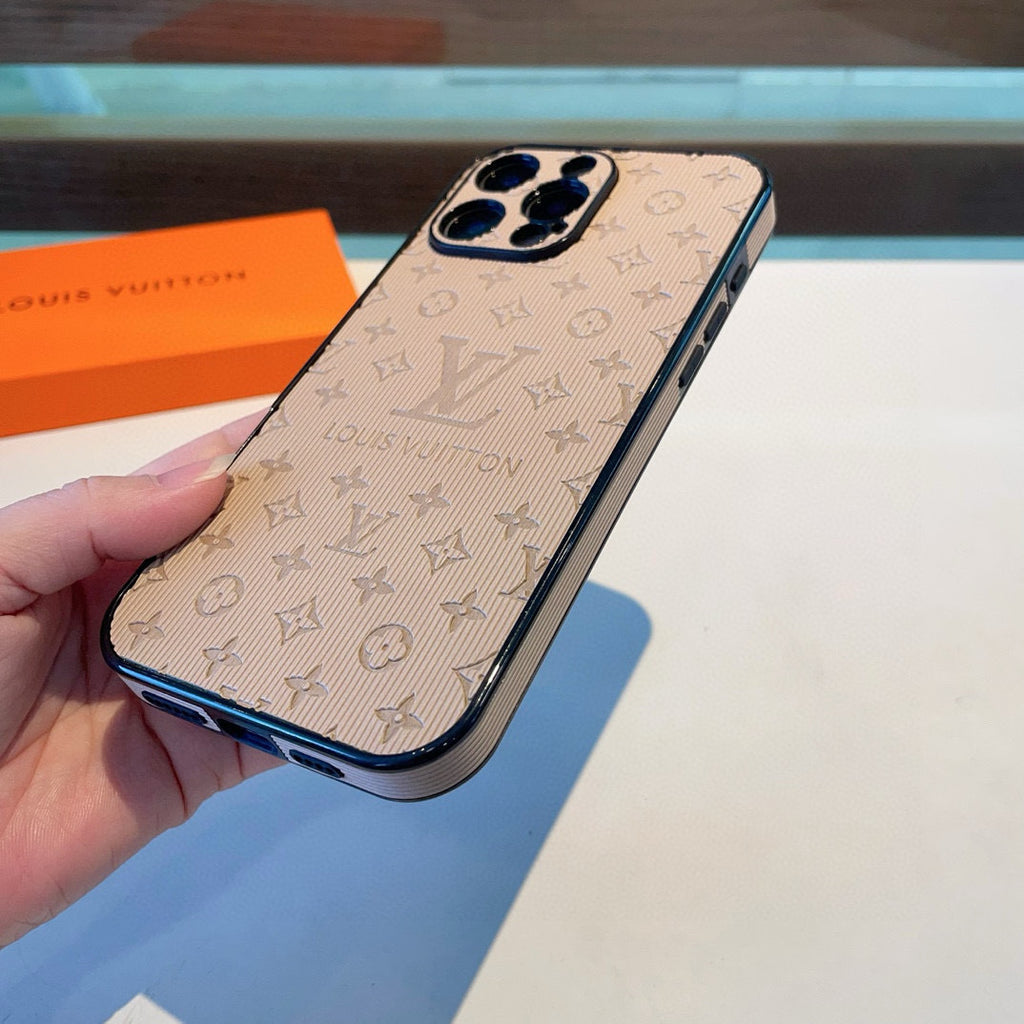 Funda para móvil con monograma en relieve