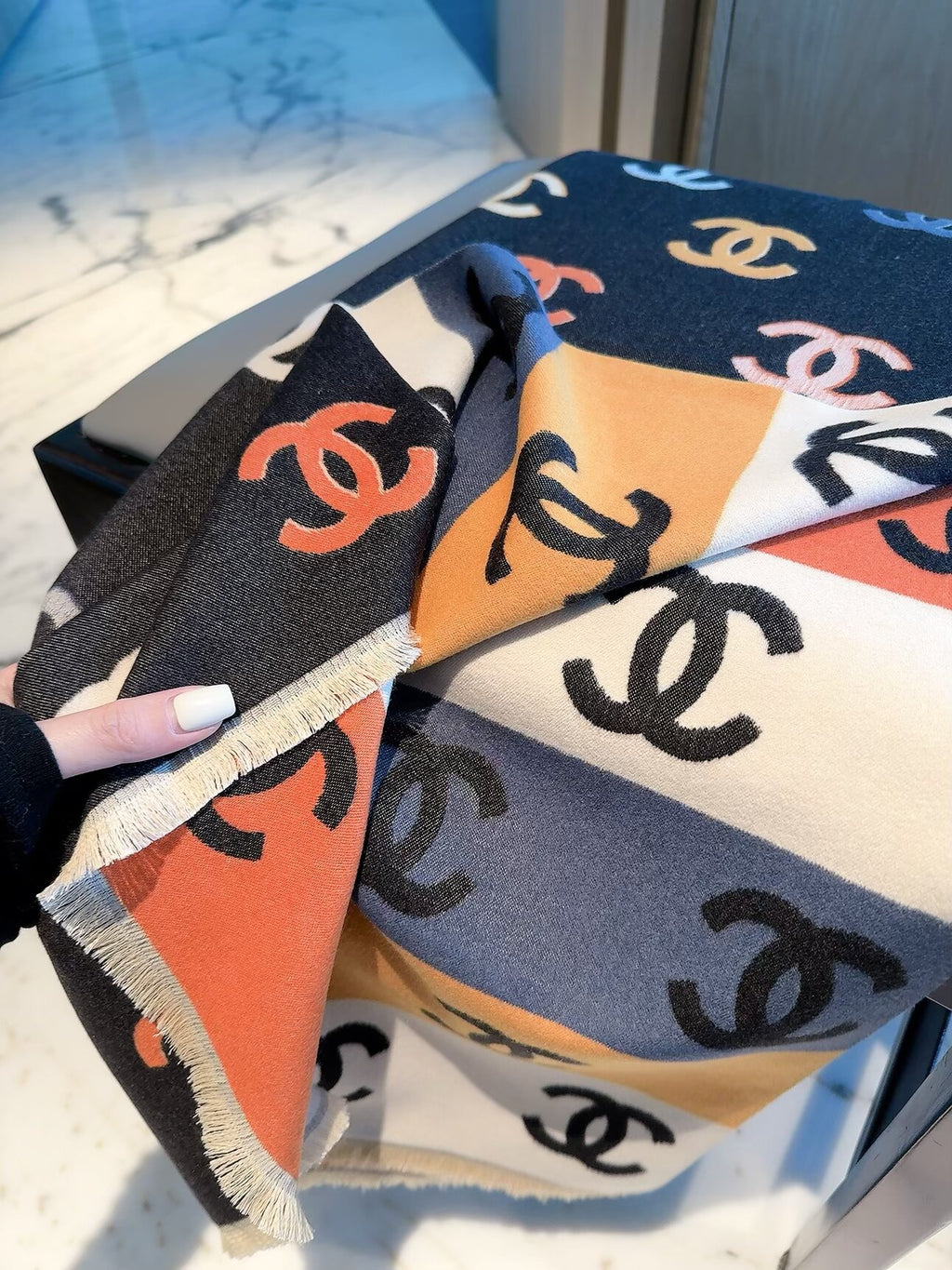 Multicolor Interlocking-C Motif Scarf