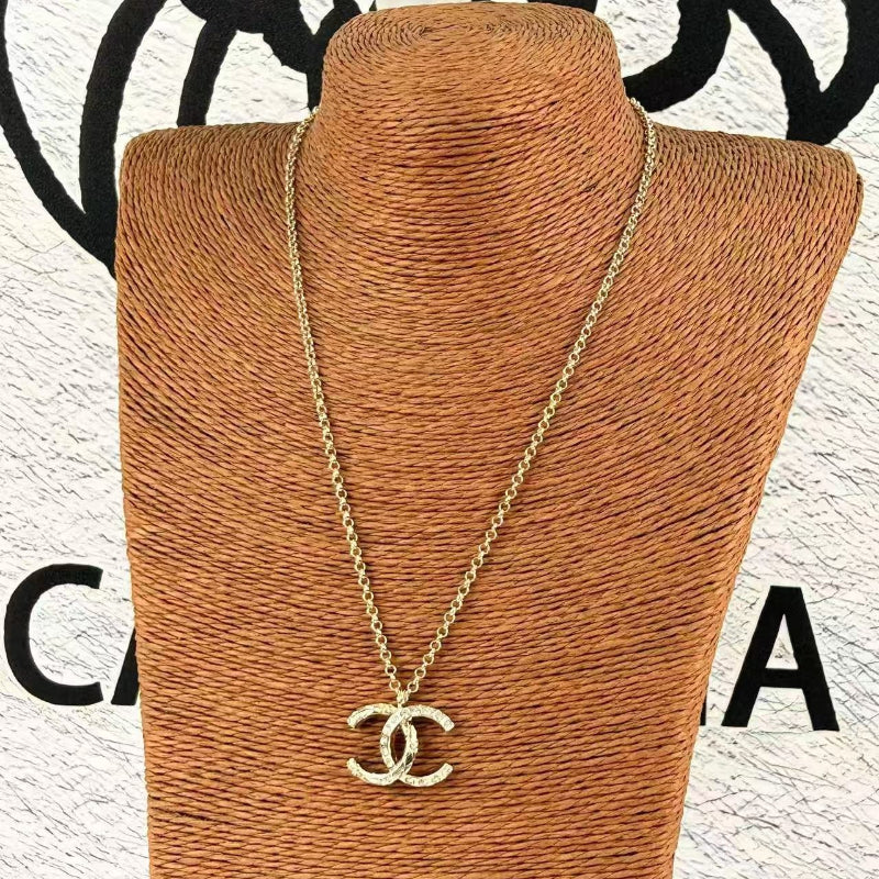 Gold Tone Rhinestone Interlocking Pendant Choker Necklace