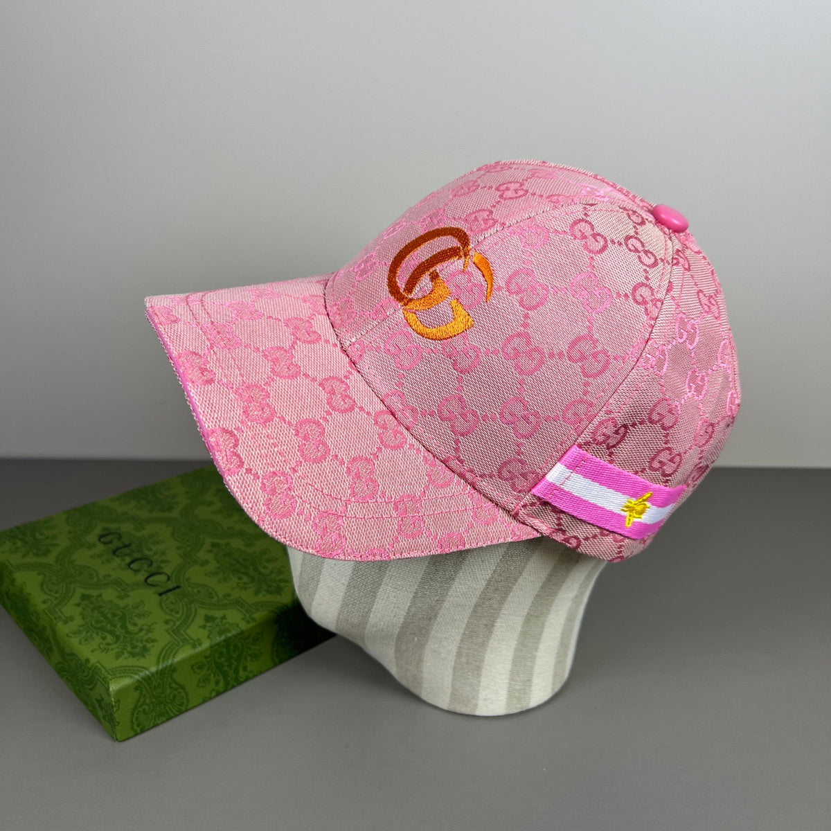 Petite casquette de baseball à monogramme avec emblème brodé