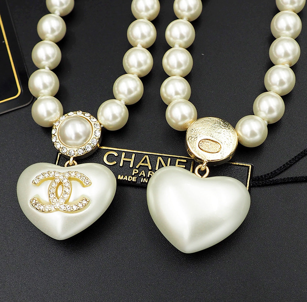 Pearl-Look Bead Necklace with Heart Pendant