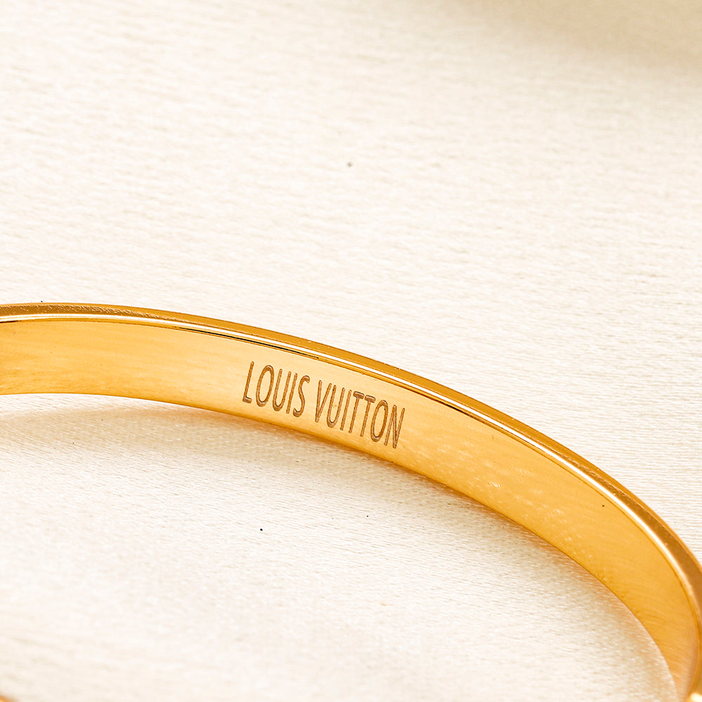 Bracelet jonc multi-breloques monogramme en acier inoxydable 304