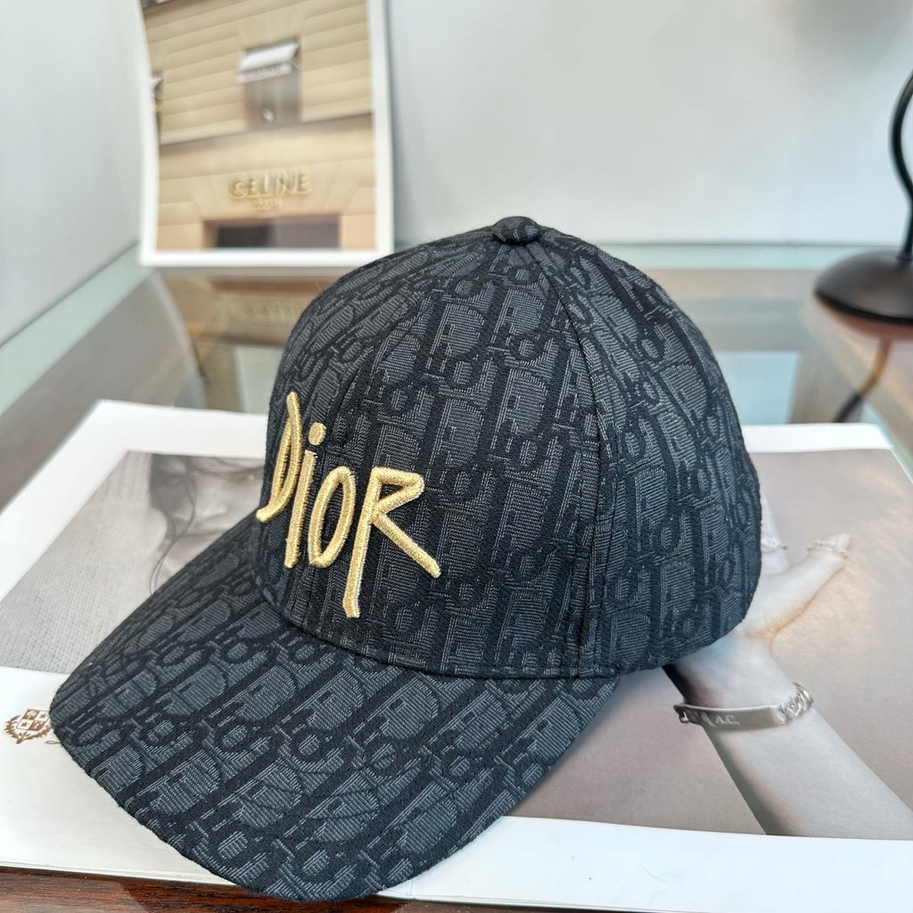 Gorra de béisbol con letras de monograma