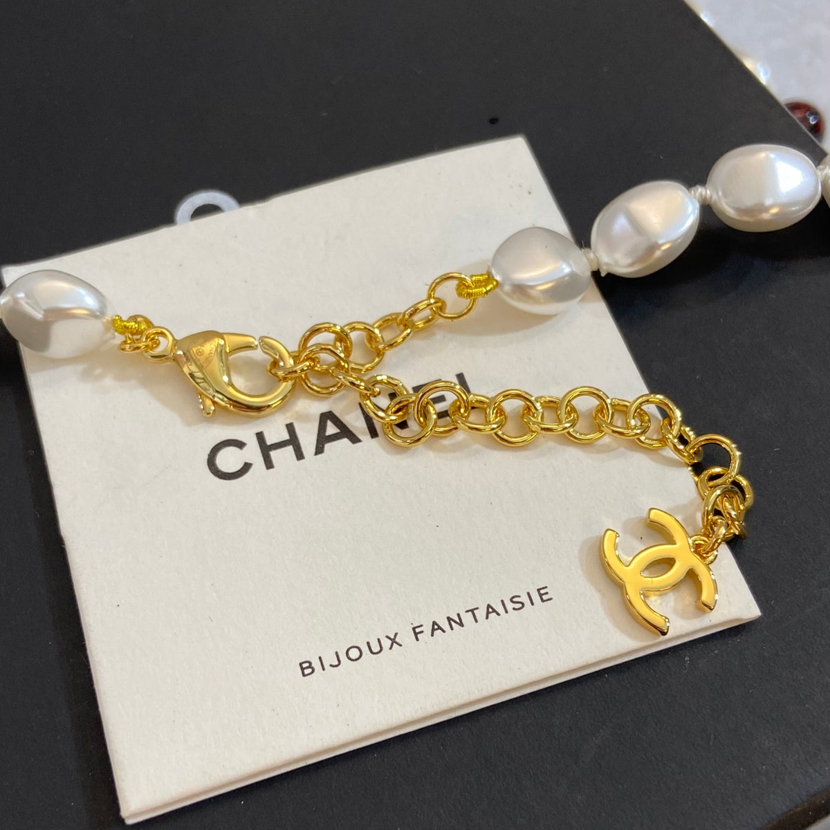 Pearl-Look Bead Necklace with Crab Pendant