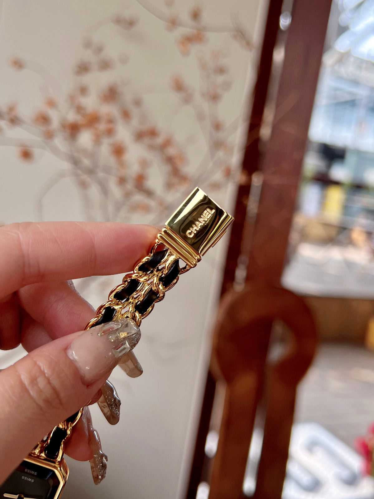 Gold-Tone Rectangular Quartz Watch with Chain Bracelet 001