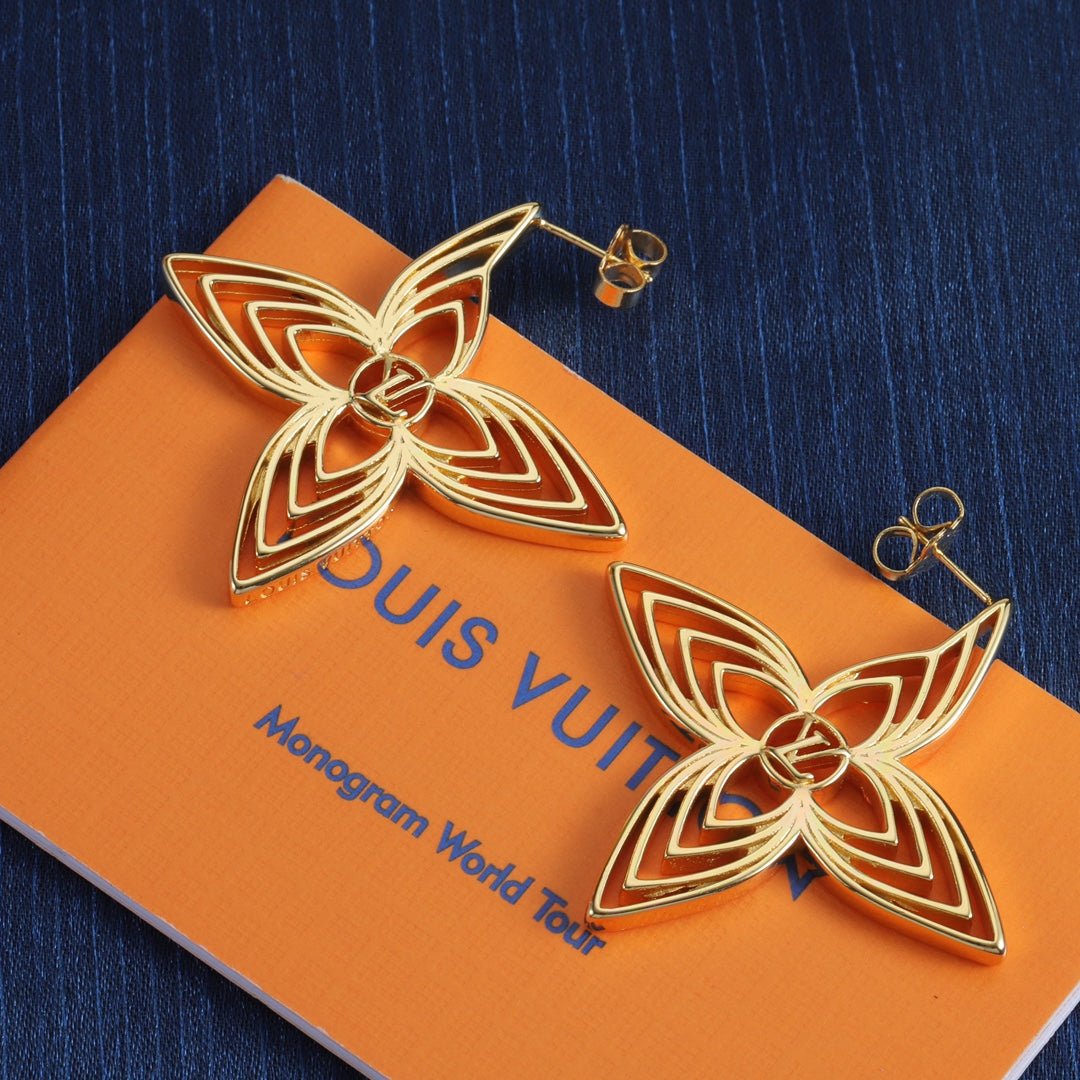 Openwork Four-Petal Flower Drop Earrings
