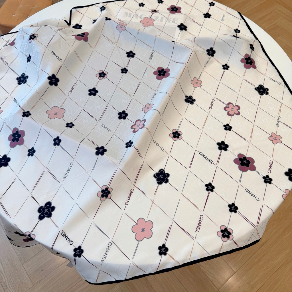 Foulard carré à motif floral et treillis de losanges - 90 x 90 cm