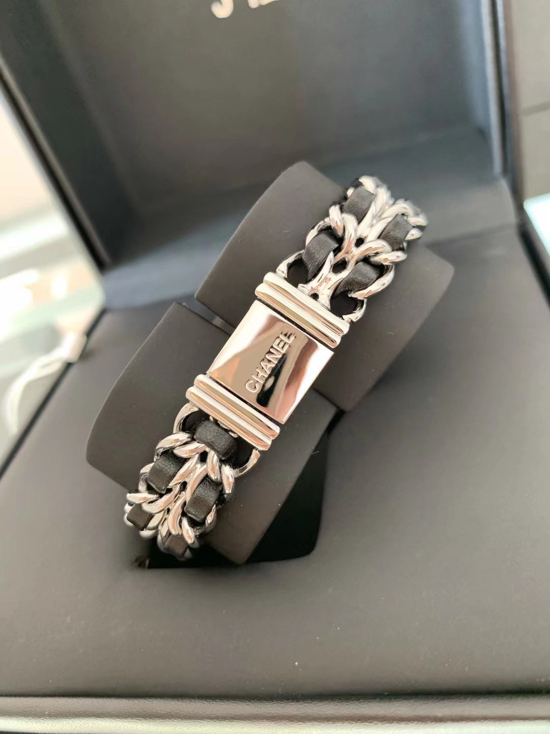 Silver-Tone Rectangular Quartz Watch with Chain Bracelet 004