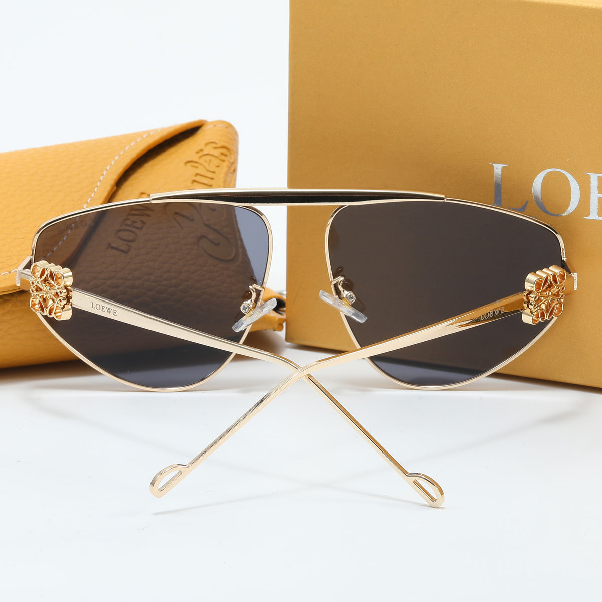 Gafas de sol aviador sin montura con puente superior plano