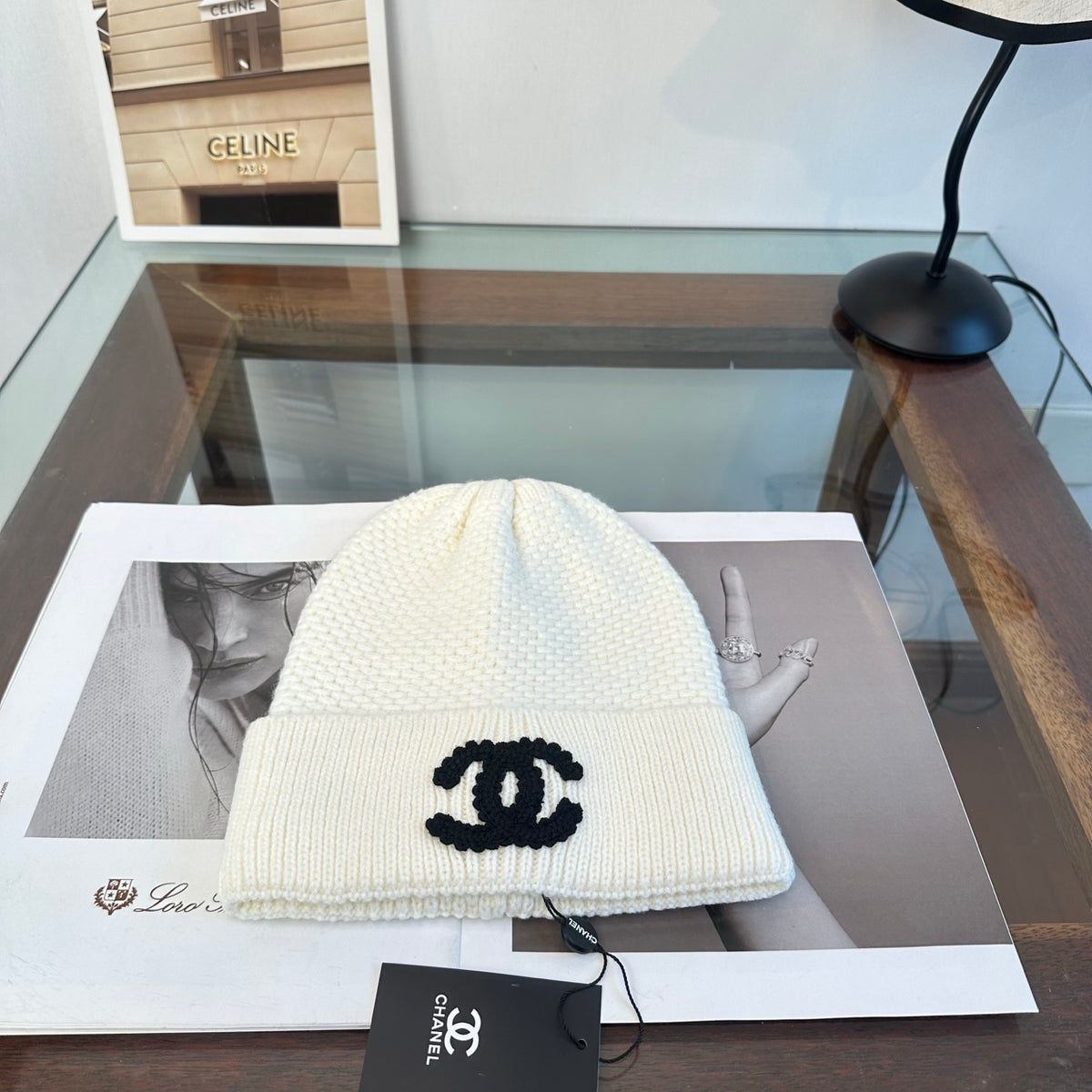 Bonnet côtelé à revers avec emblème brodé