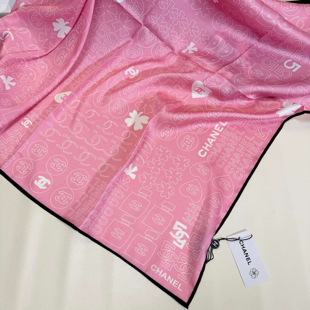 Sketch Motif Square Scarf - 90 x 90 cm