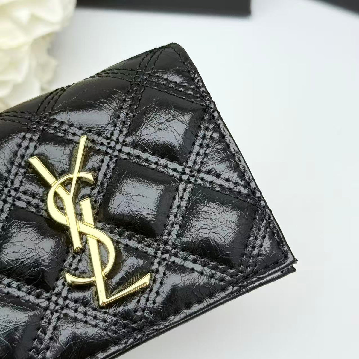 Triangle Emblem Zip Wallet 029