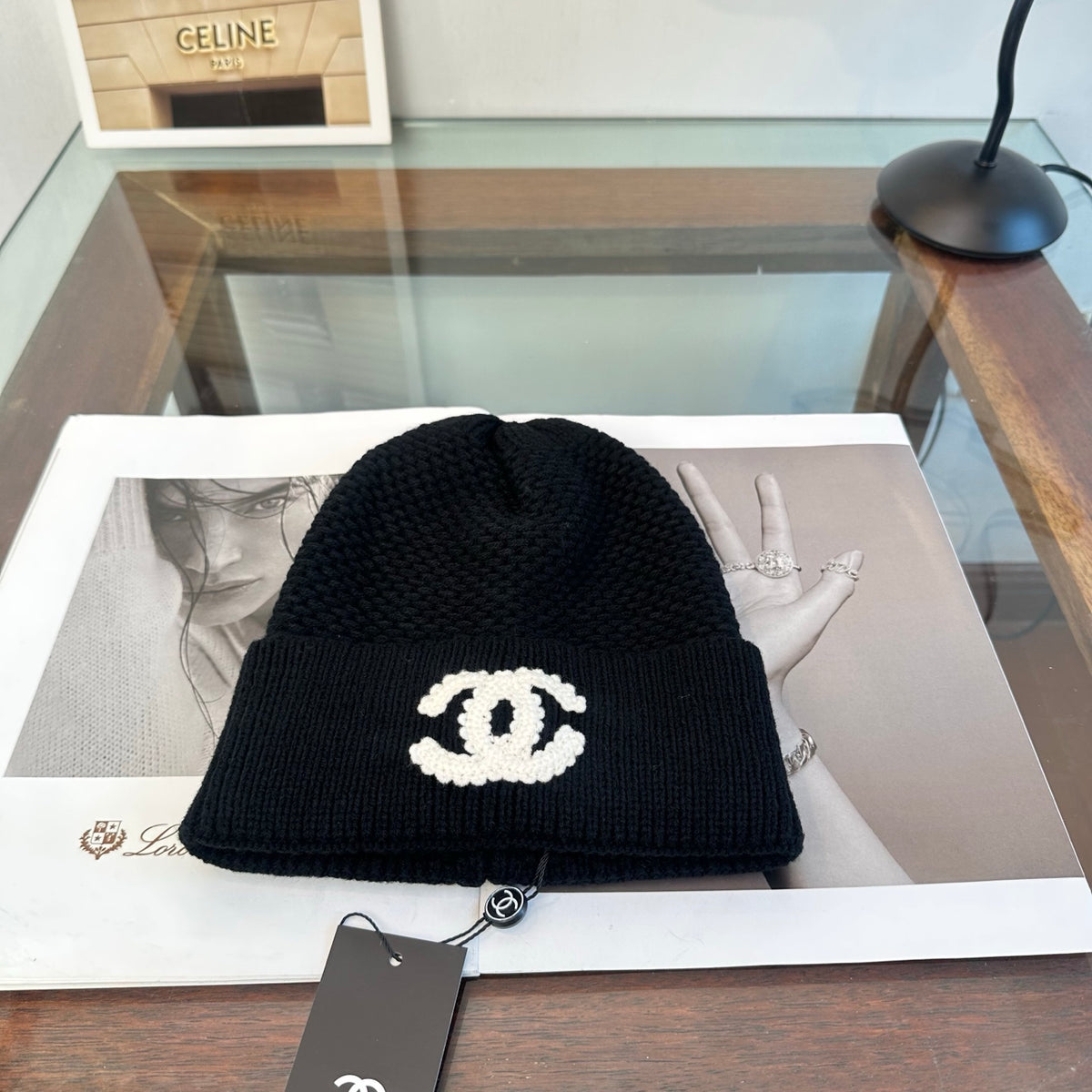 Bonnet côtelé à revers avec emblème brodé