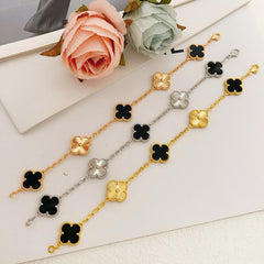 Black & Fluted Quatrefoil Chain Bracelet