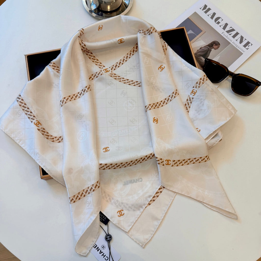 Chain Border Monogram Square Scarf - 90 x 90 cm