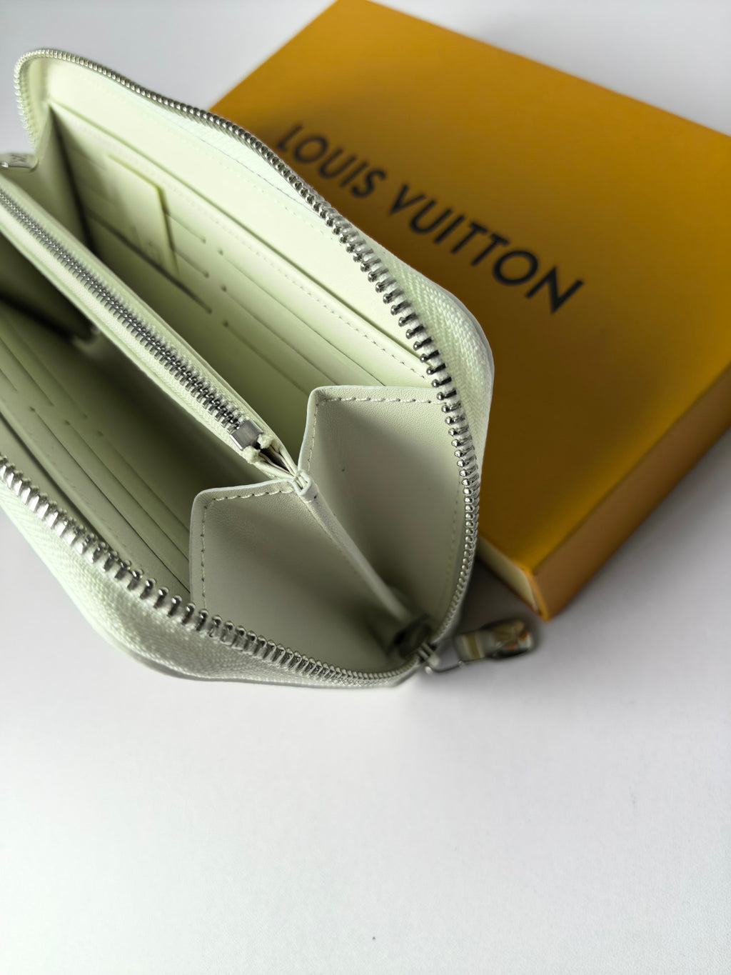 Portefeuille long multicolore à monogramme 005