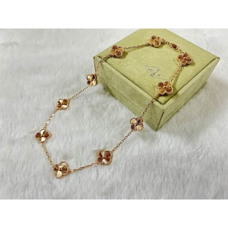 Fluted Quatrefoil Station Necklace