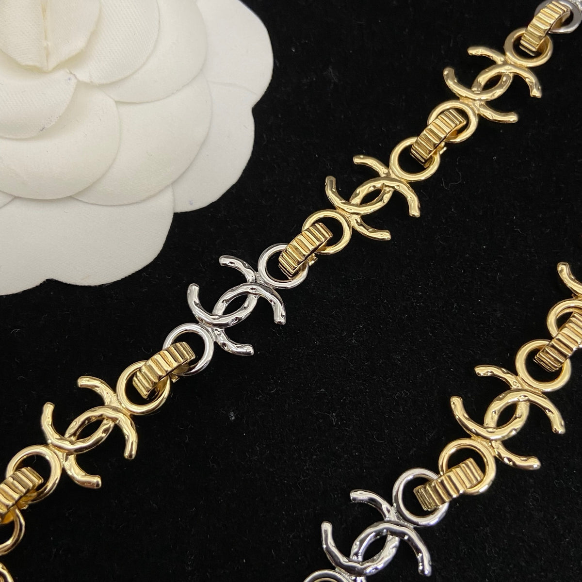 Two-Tone Bow Motif Choker