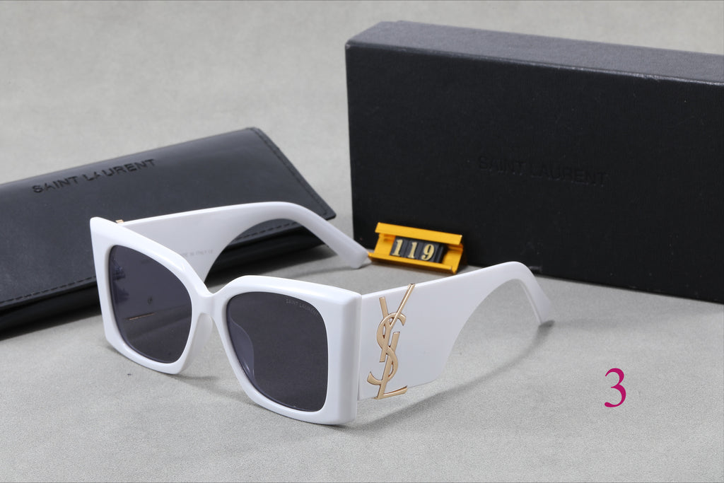 Gafas de sol cuadradas estilo ojo de gato con patillas con monograma