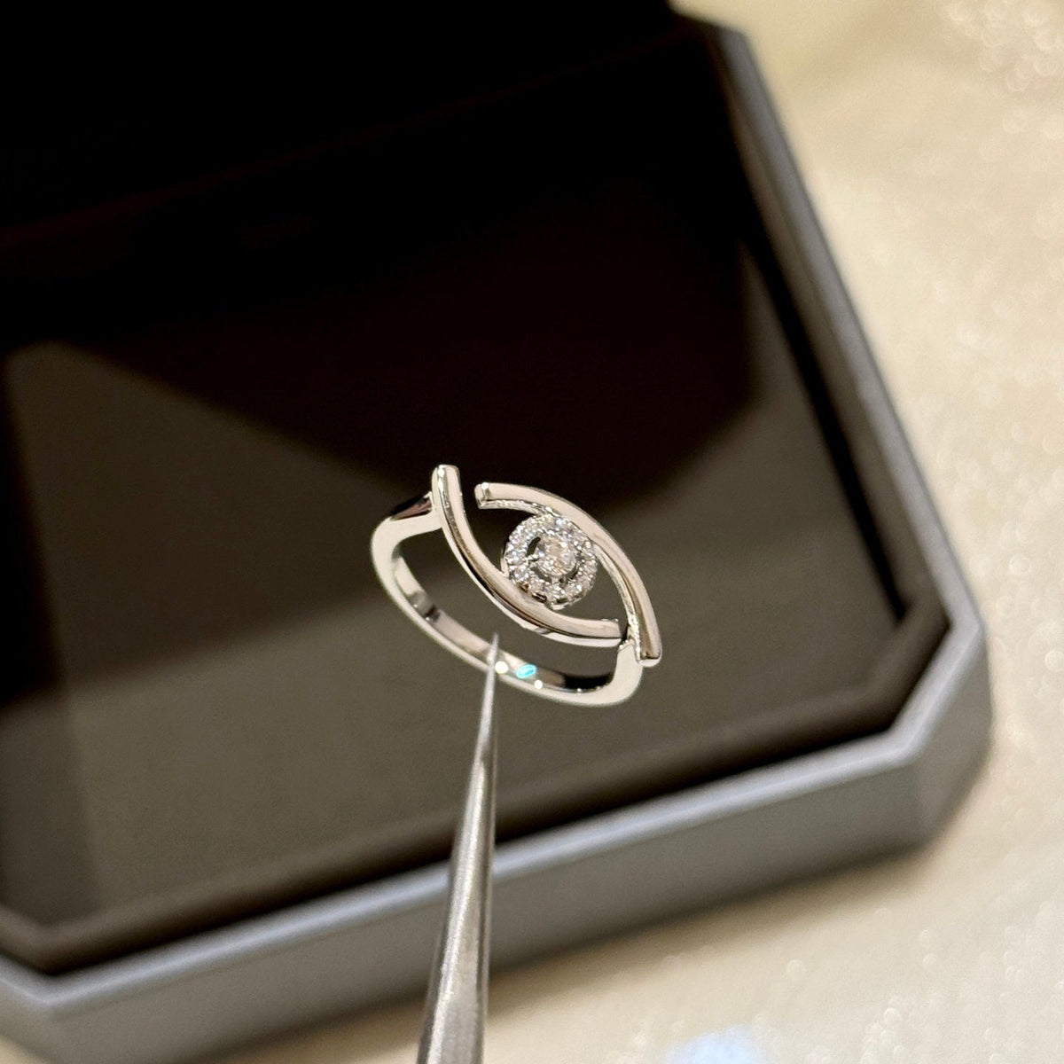 Spiral Ring with Round Stone Detail