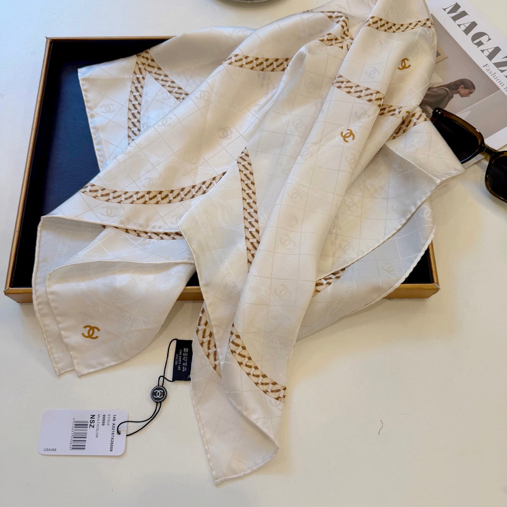 Chain Border Monogram Square Scarf - 90 x 90 cm