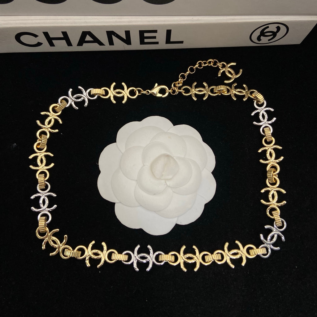 Two-Tone Bow Motif Choker