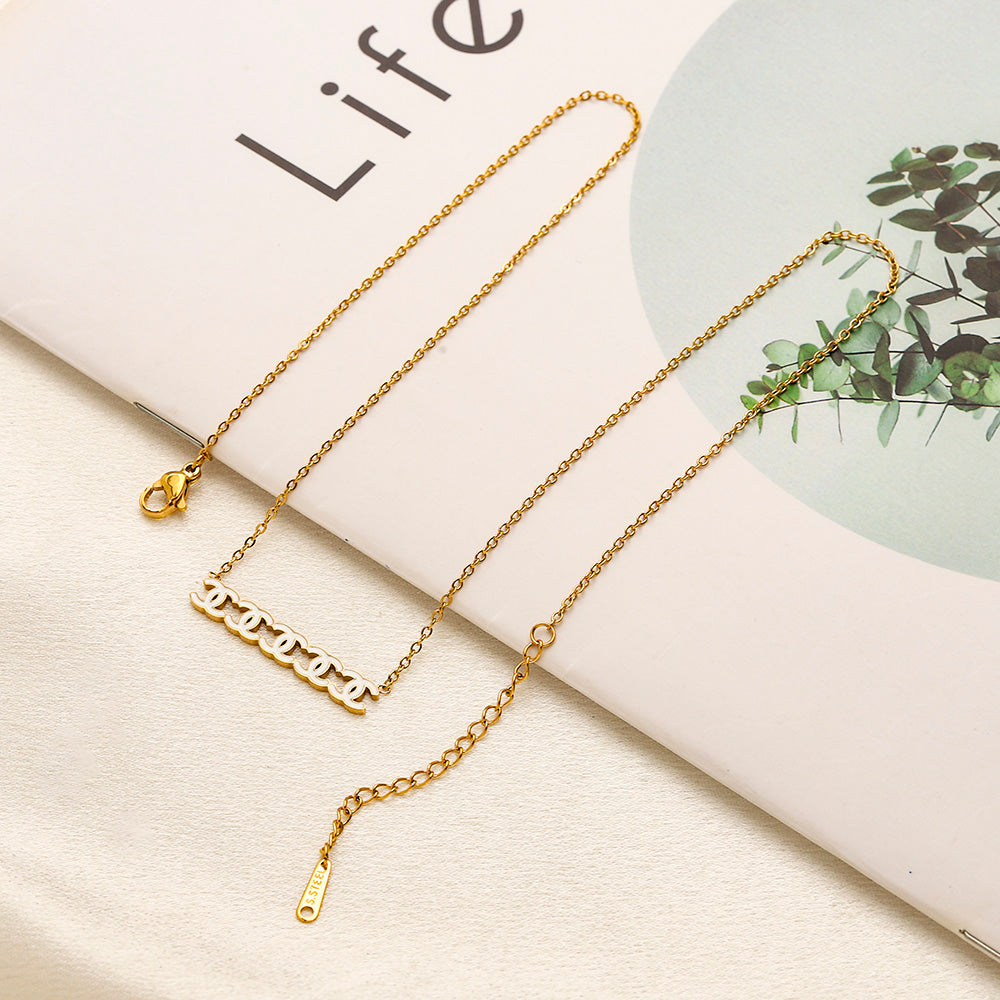 Collier à triple barre en C entrelacées en acier inoxydable 304