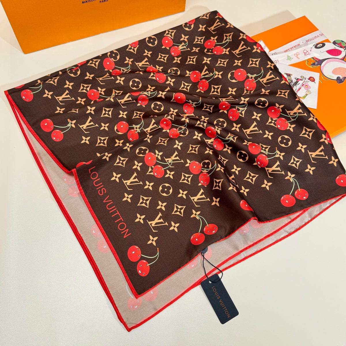 Foulard carré Cerises et monogramme - 90 x 90 cm