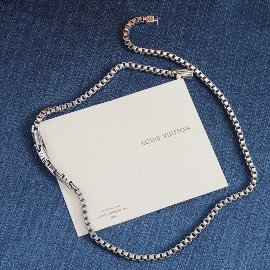 Classic Curb Chain Necklace
