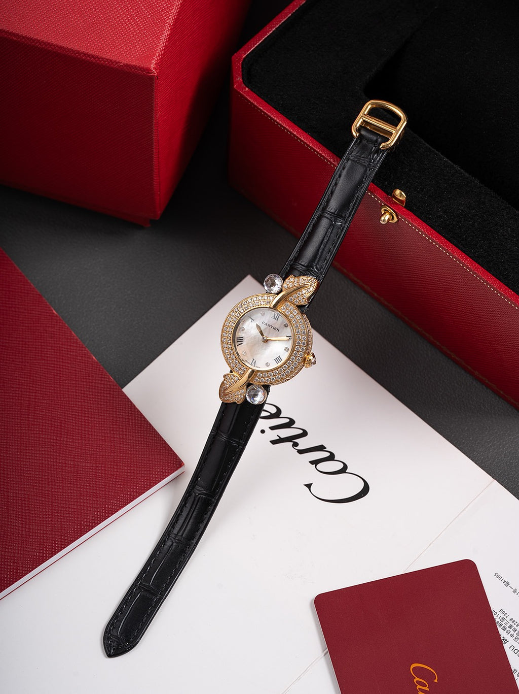 Leaf-Accent Crystal Strap Watch - Gold / Black / Light Dial