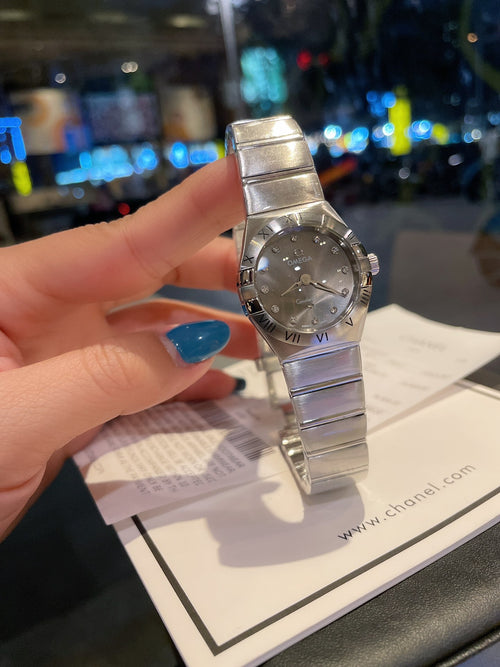 28mm Gray Dial Bracelet Watch - Silver / Gray