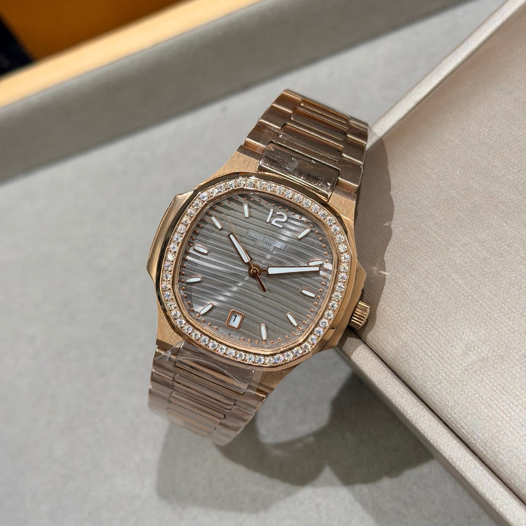35 mm gold-tone watch - Silver Gray - crystal-set bezel