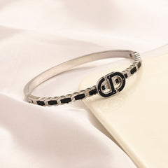 Bracelet jonc rond monogrammé avec incrustation colorée en acier inoxydable 304