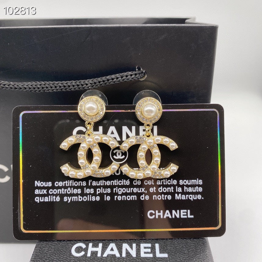 Boucles d’oreilles pendantes à fermoir en C entrelacé, effet nacré et texturé