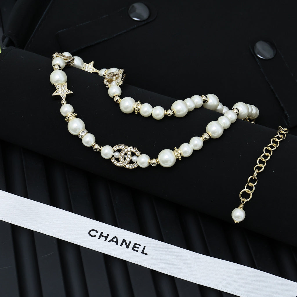 Collier perles aspect nacre et maillons ovales