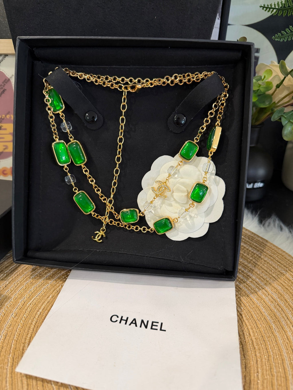 Collar vintage de cuentas cuadradas de cristal verde esmeralda y tono dorado, estilo suéter, cuentas cuadradas tipo caramelo