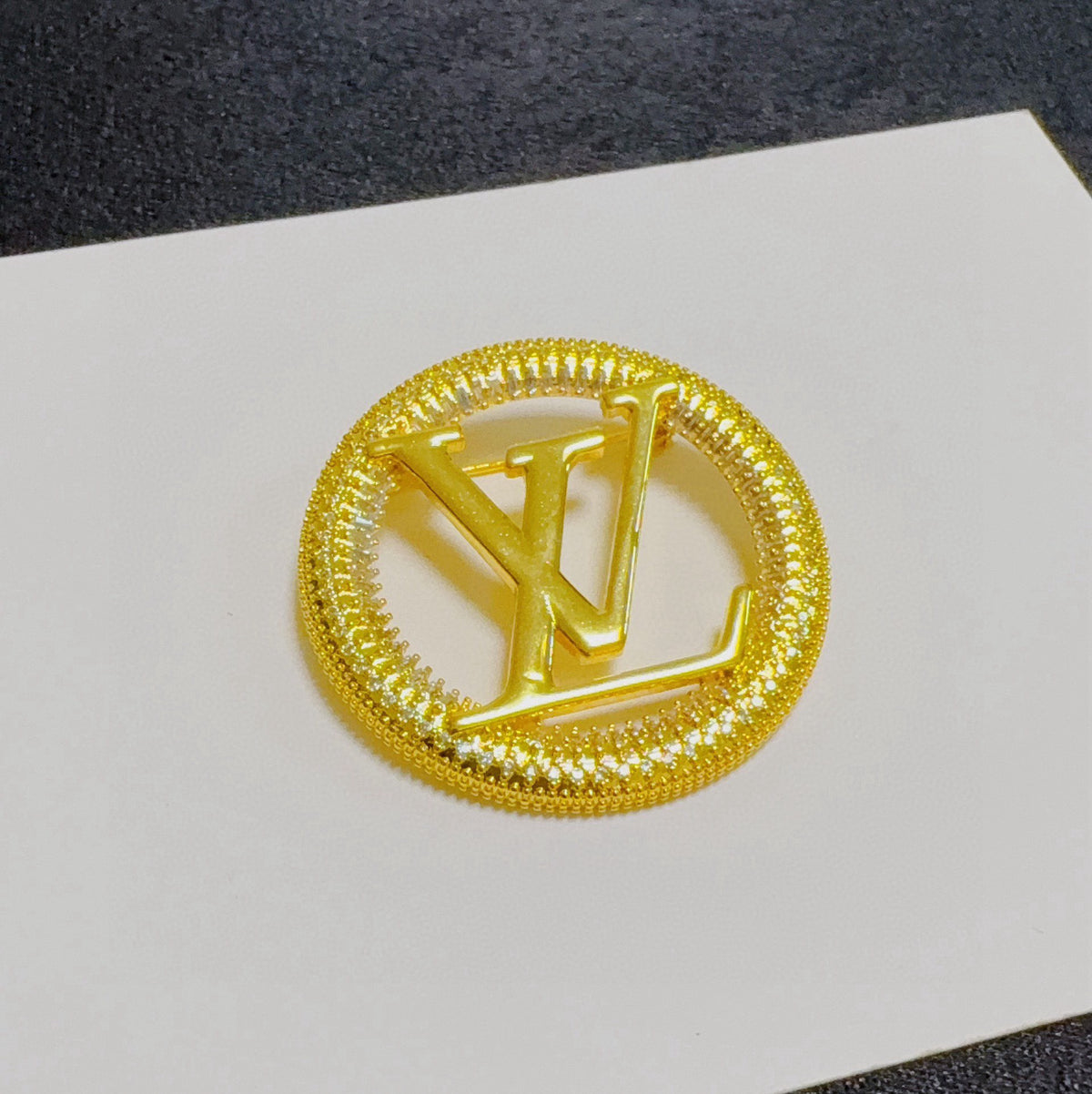 Rope-Edge Round Letter Emblem Brooch