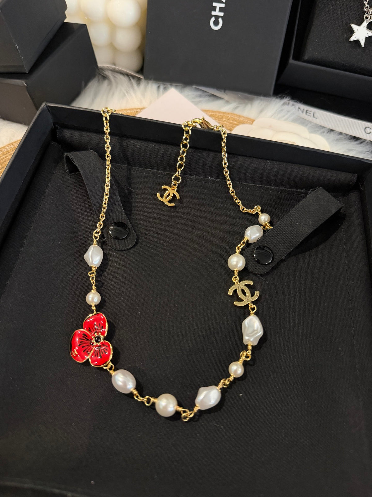 Gold Tone Enamel Flower Faux Pearl Choker Necklace
