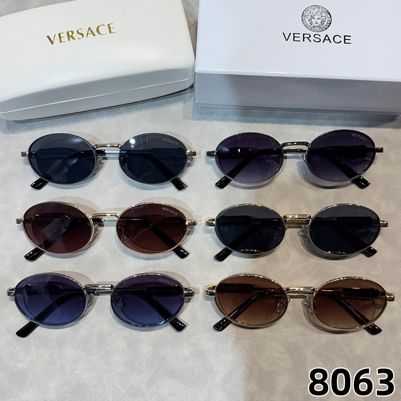 Gafas de sol aviador ovaladas con monturas metálicas finas