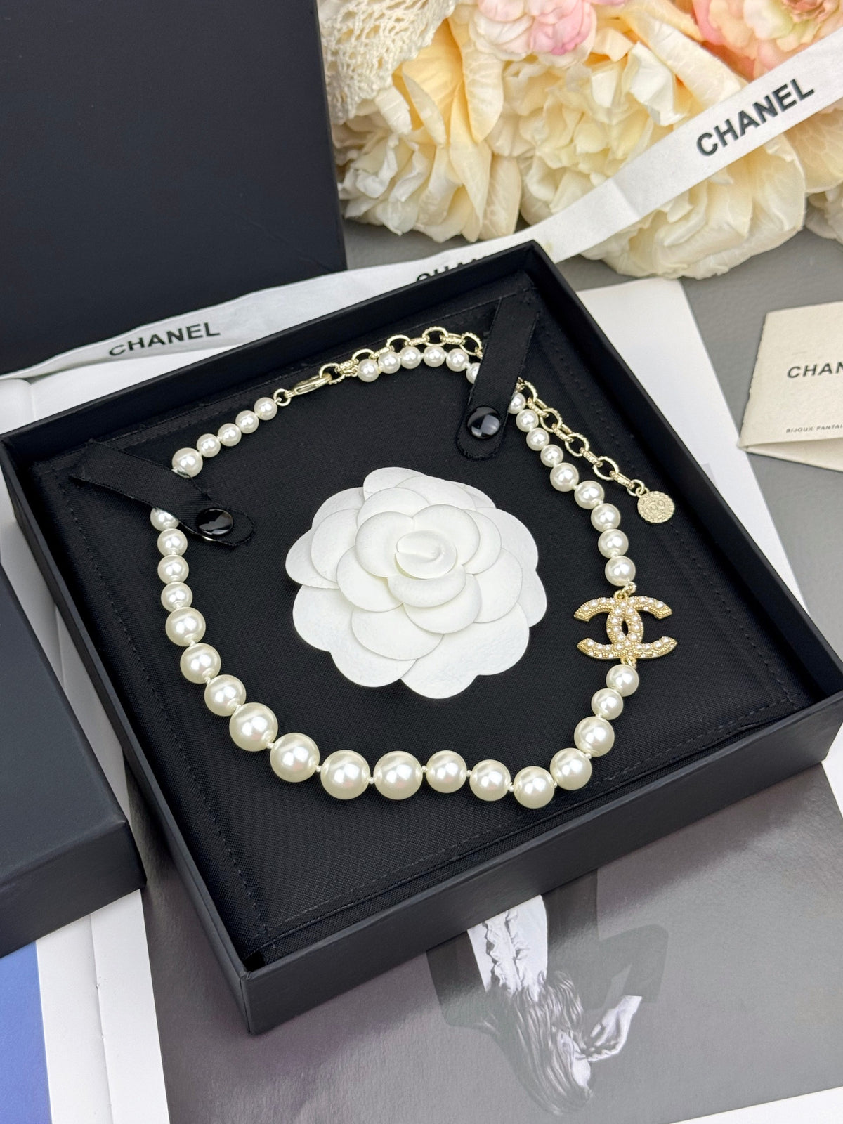 Gold Tone Graduated Faux Pearl Choker Necklace with Rhinestone Interlocking Pendant
