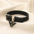 Pulsera de correa con hebilla de charm triangular de acero inoxidable 304