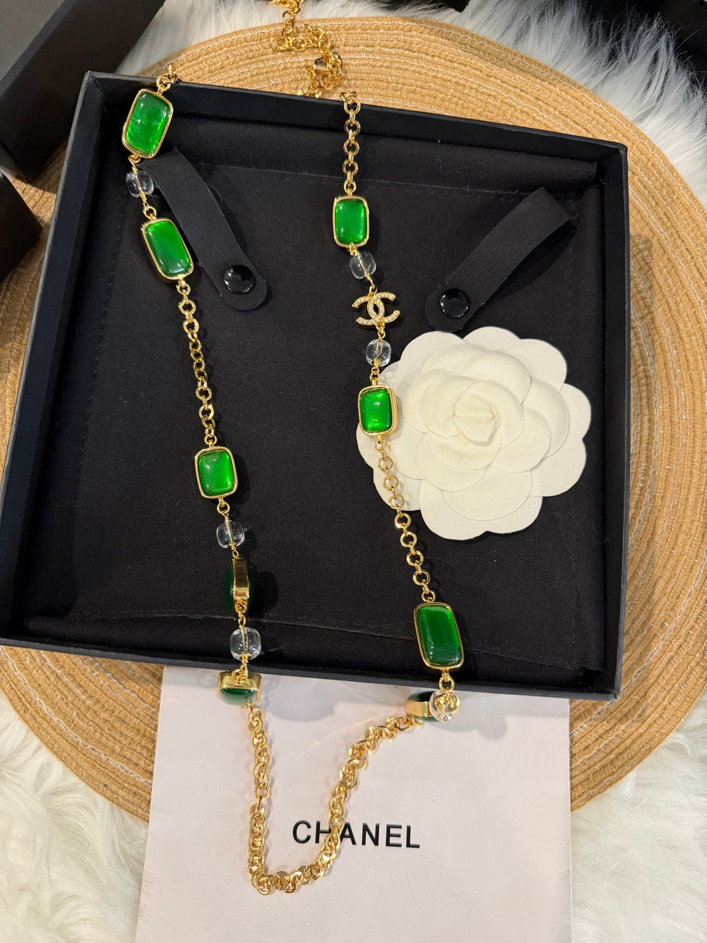 Collar vintage de cuentas cuadradas de cristal verde esmeralda y tono dorado, estilo suéter, cuentas cuadradas tipo caramelo