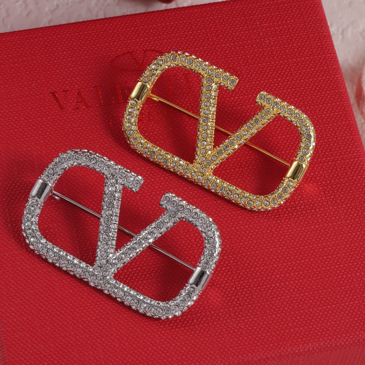 Pave V-Motif Frame Brooch