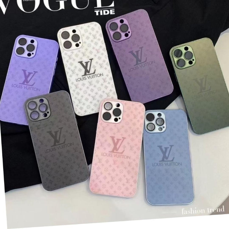 Funda para teléfono con monograma en relieve y tonos pastel