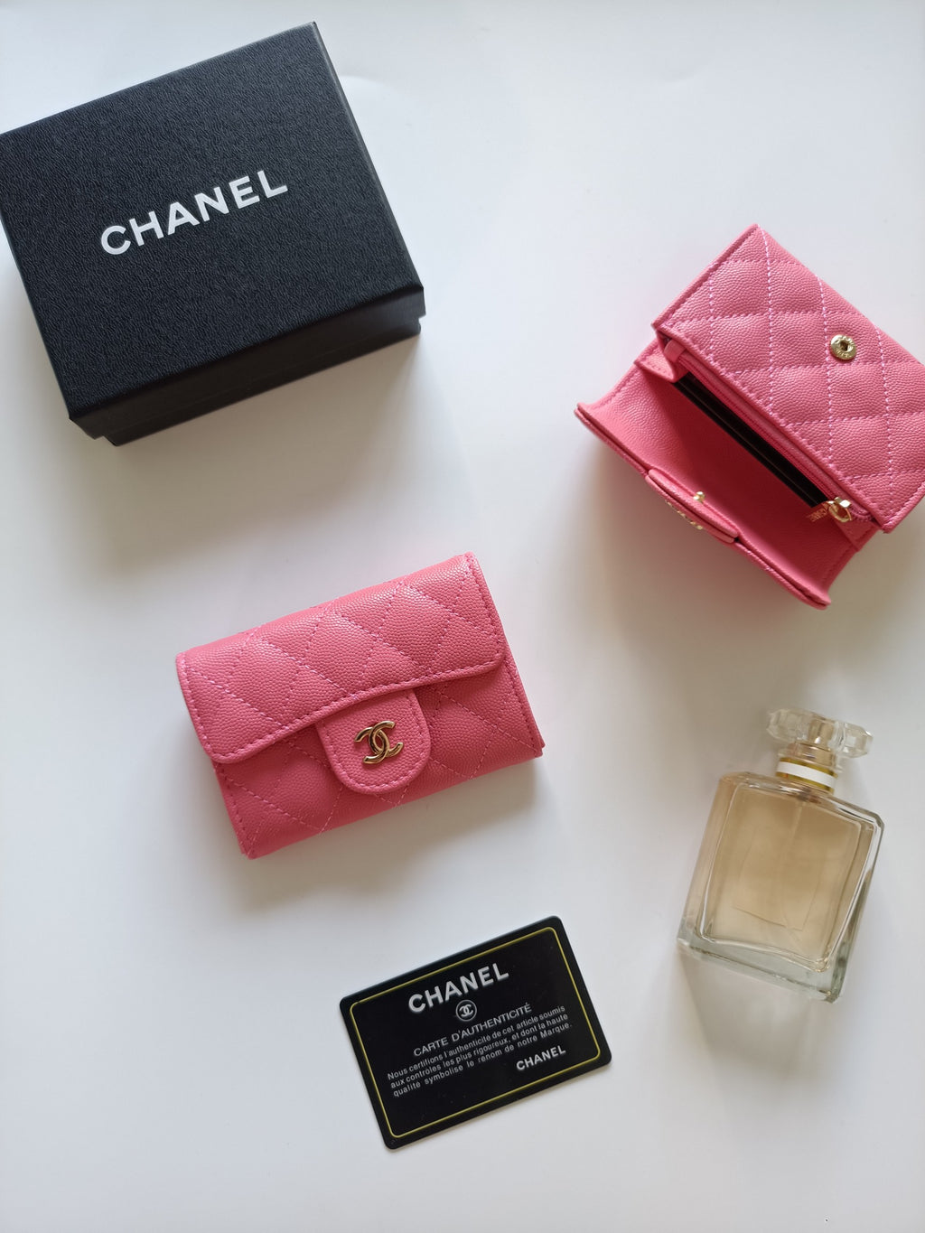 Diamond Quilted Compact Flap Wallet 020