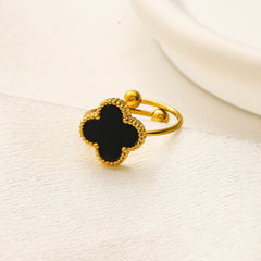 Anillo abierto con incrustación de color en forma de cuadrifolio
