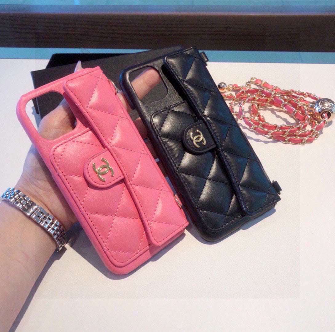 Funda para teléfono acolchada con correa de cadena larga