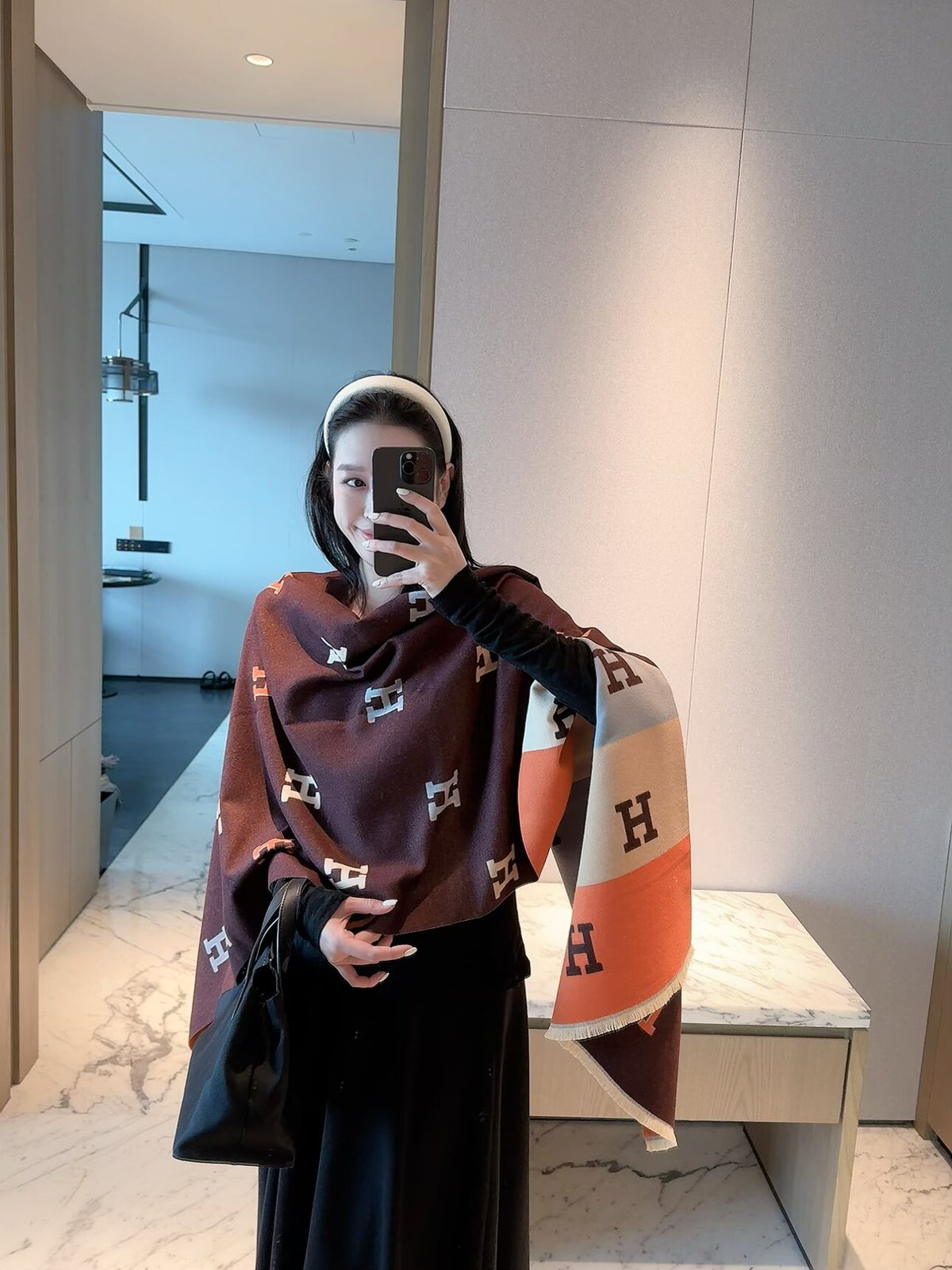 Écharpe enveloppante à motif H colorblock